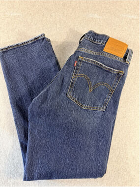 Levi’s Wedgie Straight Jeans Womens 29x28 Blue High Rise Button Fly